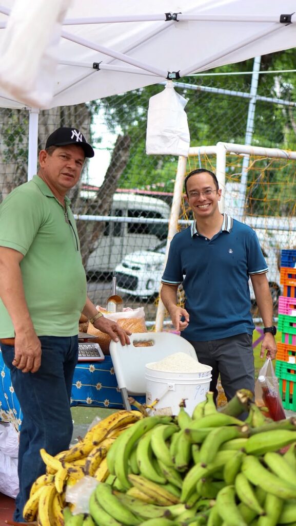 Feria de Alimentos en el gazebo de Chanis