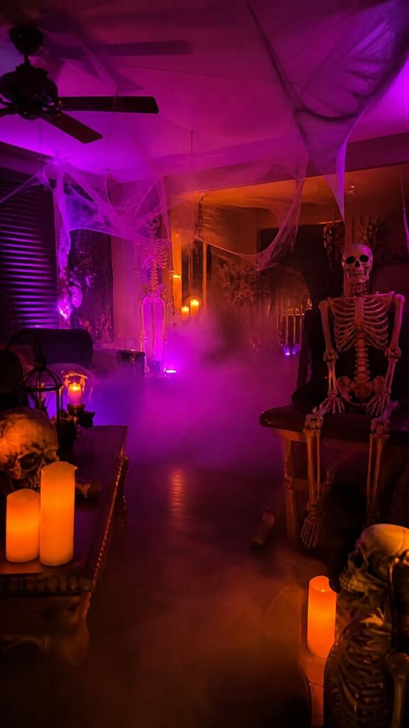 Fiesta de Halloween para recaudar fondos para la pasarela de diseño de moda de la UP